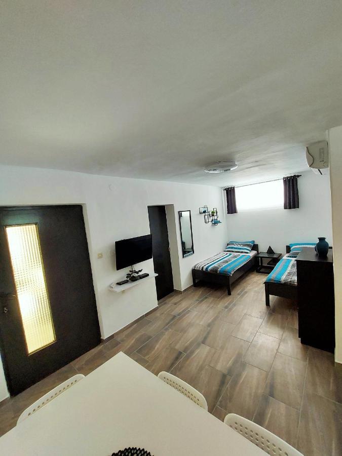 Apartments Maltasic Вир Екстериор снимка