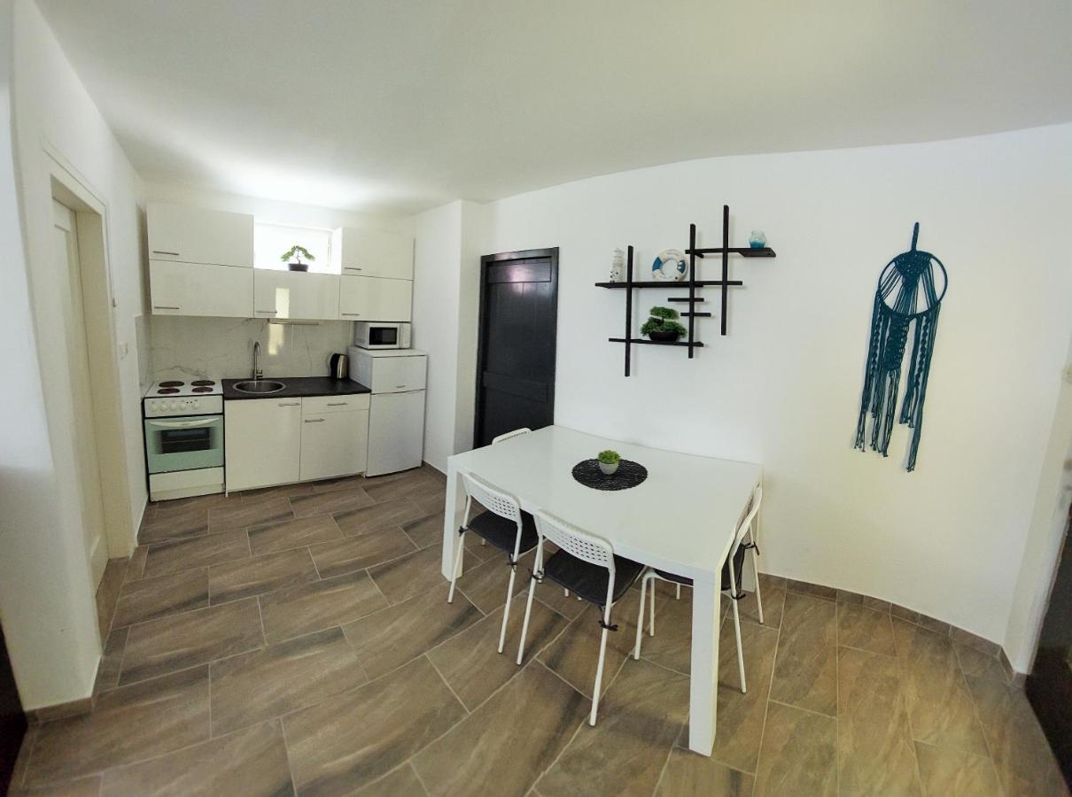 Apartments Maltasic Вир Екстериор снимка